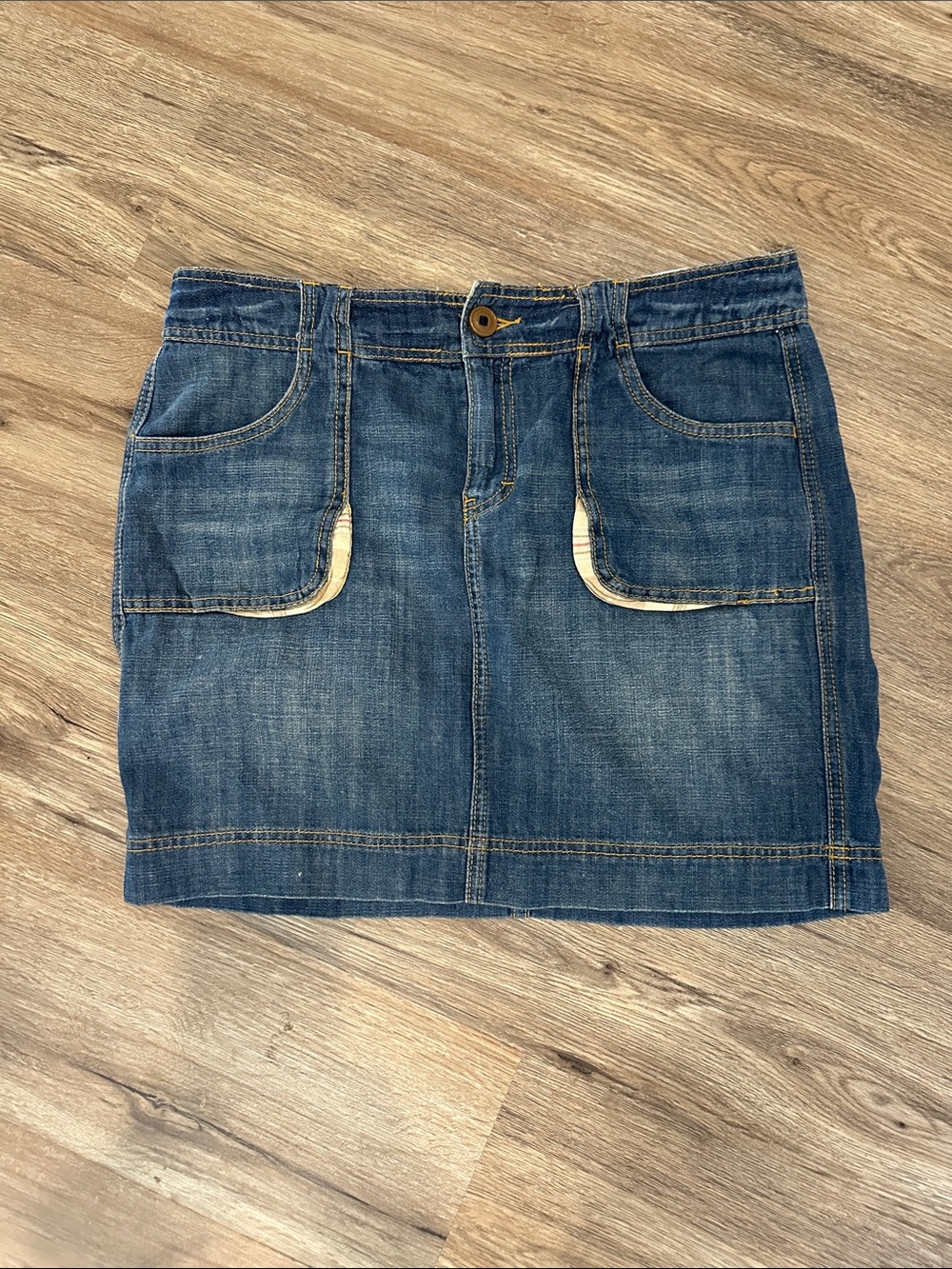 Tommy Hilfiger Blue Denim Mini Skirt with Front Pockets